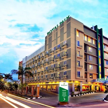 Royal Palm Hotel & Conference Center Cengkareng Dżakarta Zewnętrze zdjęcie