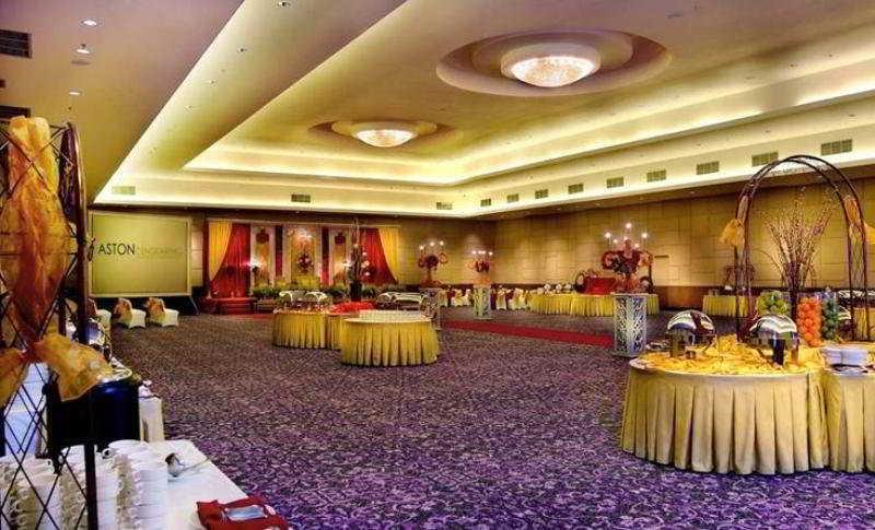 Royal Palm Hotel & Conference Center Cengkareng Dżakarta Zewnętrze zdjęcie